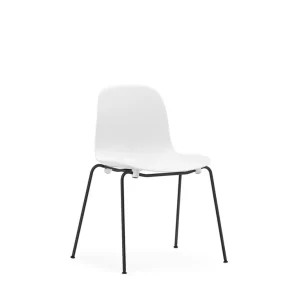Schnäppchen Normann Copenhagen Form Stuhl stapelbar SH: 44,2 cm – Weiß/Schwarz