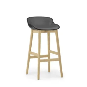 Normann Copenhagen Hyg Barhocker vorne gepolstert SH: 75 cm – Schwarzes Leder/Eiche Wochenendangebot