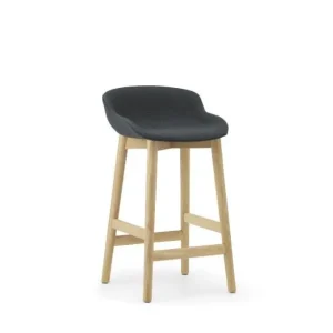 Normann Copenhagen Hyg Barhocker Voll gepolstert SH: 65 cm – Leyburn/Eiche Garantierte Lieferung