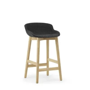 Geprüft Normann Copenhagen Hyg Barhocker Vollgepolstert SH: 65 cm – Temple Black/Eiche