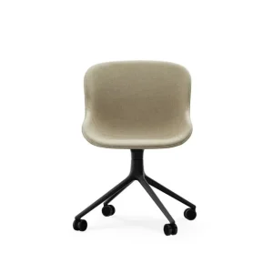 Normann Copenhagen Hyg Drehstuhl mit Rollen, komplett gepolstert, SH: 46 cm – Upminster/Schwarzes Aluminium Echt