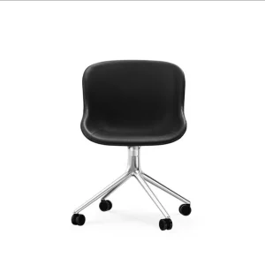 Normann Copenhagen Hyg Drehstuhl mit Rollen Vollgepolstert SH: 46 cm – Schwarzes Leder/Aluminium Jetzt Bestellen