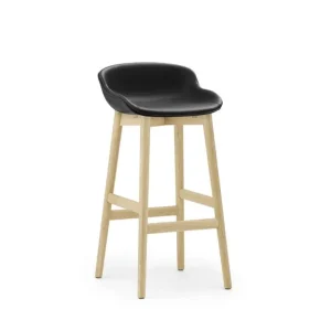 Geprüft Normann Copenhagen Hyg Barhocker, vollständig gepolstert, SH: 75 cm – schwarzes Leder/Eiche