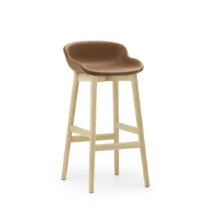 Normann Copenhagen Hyg Barhocker, vollständig gepolstert, SH: 75 cm – Brandy-Leder/Eiche Bestpreis